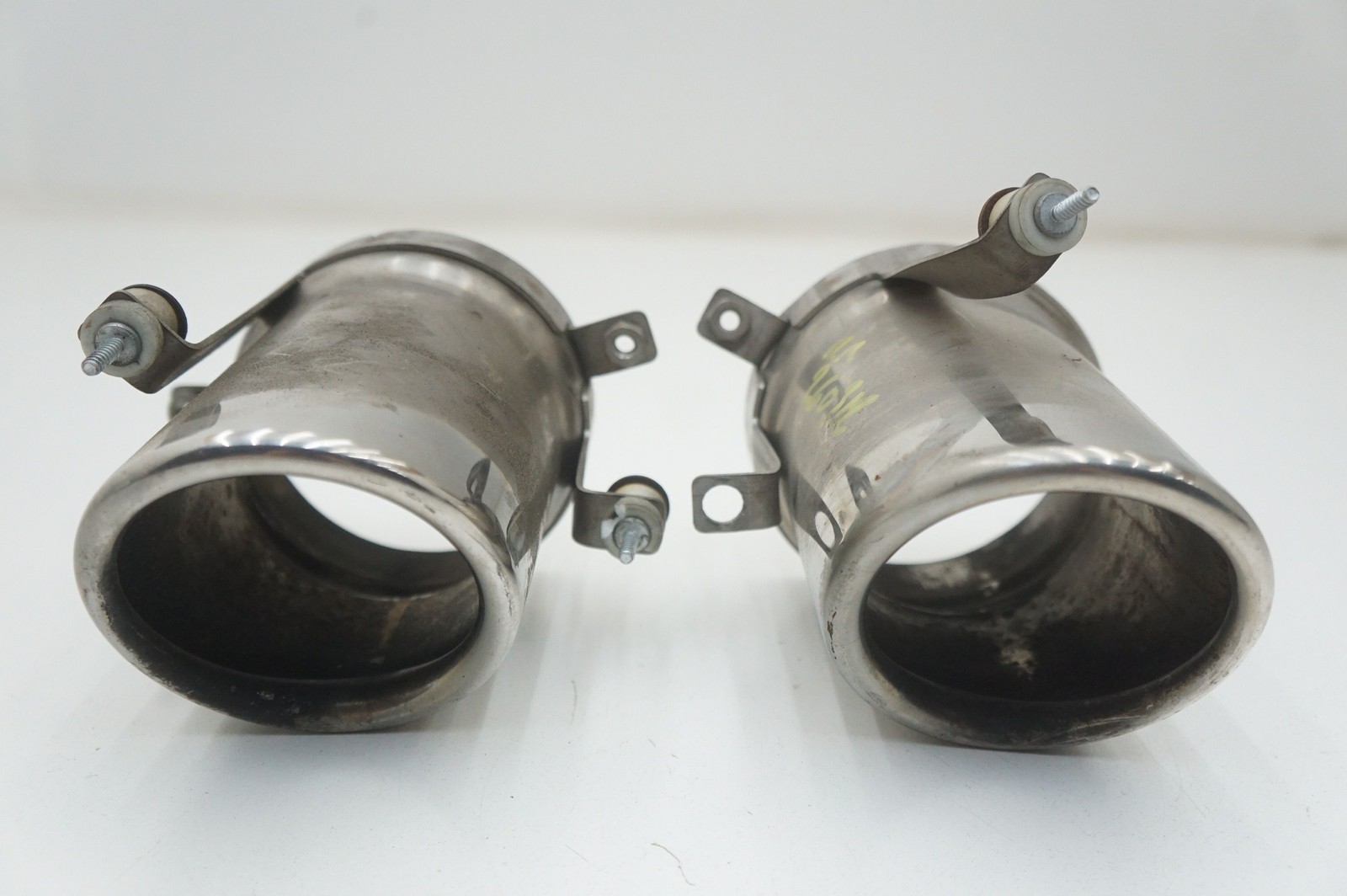 Set Rear Left Right Exhaust Muffler Tail Pipe Tip OEM Aston Martin V8 Vantage 08