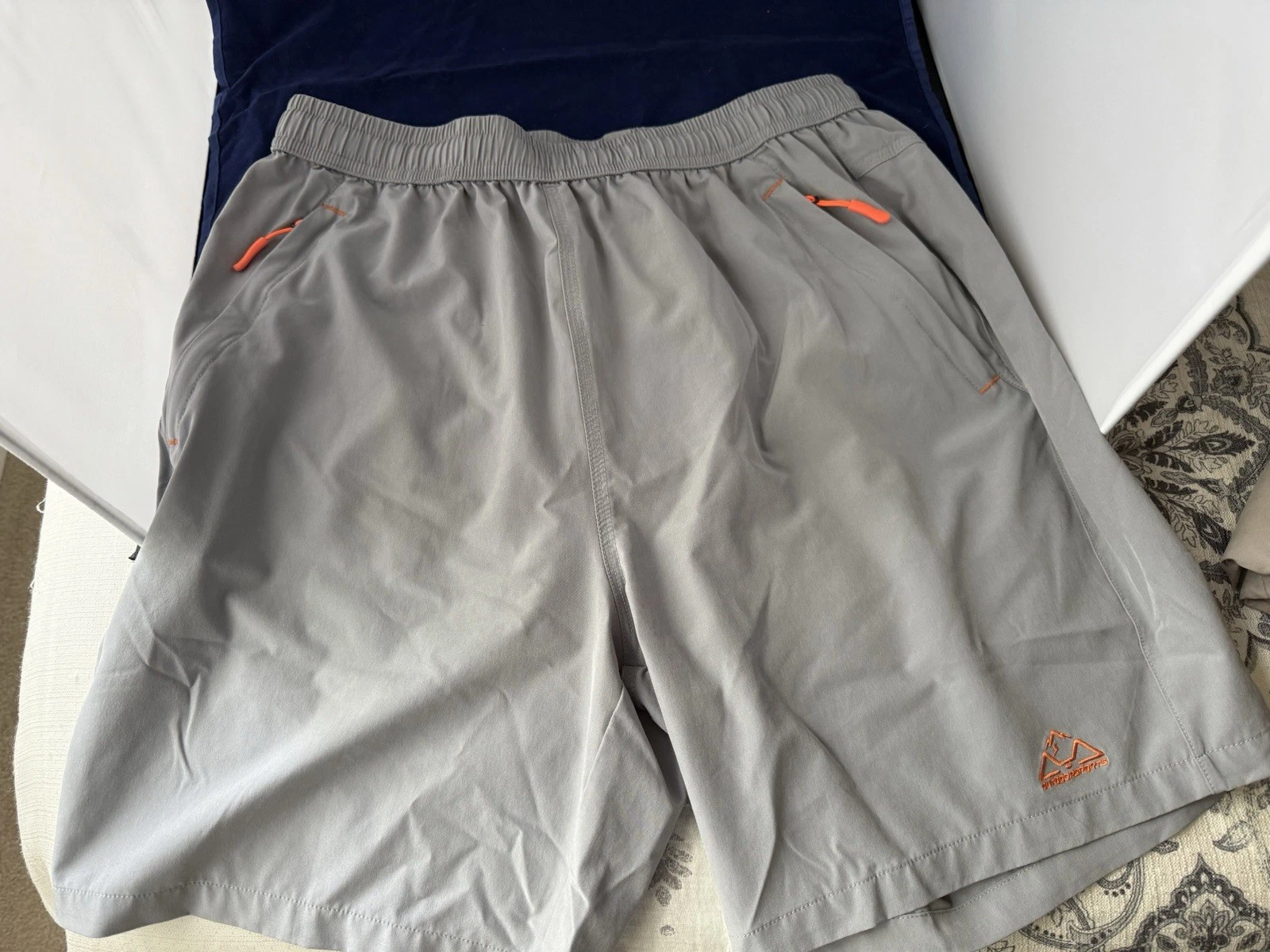 OUTDOOR SPORTS Men's Quick Dry Grey shorts size LG