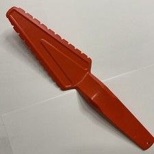 Tupperware Pie Cake Server Red Plastic 10.5  Long 1228-3 Distressed