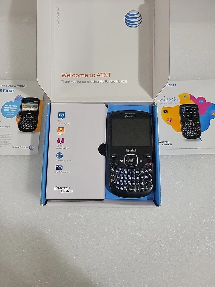 PANTECH Link II P5000 At&t GSM QWERTY Cell Phone 2.4" Black 2011 Collectors Item - Image 3 of 4