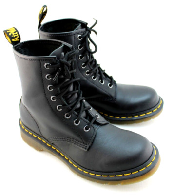 New DR MARTENS 1460 Size 8 Black Smooth Leather 8 Eye Women's Boots RETAIL $150