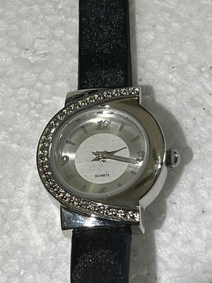✔Avon Dakota Loose Crystal Watch Vintage Avon Watch Women 24mm Black Gold Tone Floating  main image 3