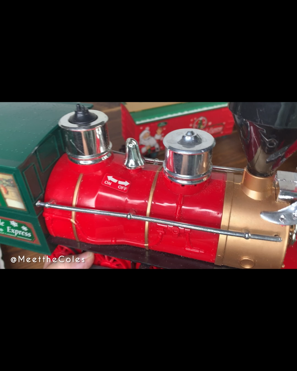 イニシャルリボン6箱セットEフランス製 Eztec North Pole Express Christmas Train Set with Remote 48 Pieces