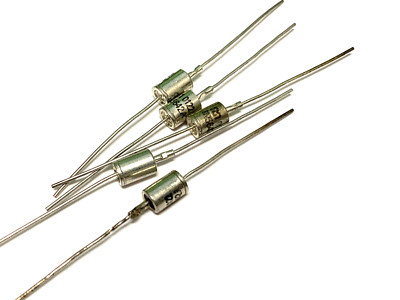 1N5630  TVS Diode Single Uni-Dir 6.4V 1.5KW 2-Pin DO-13  LOT OF 5
