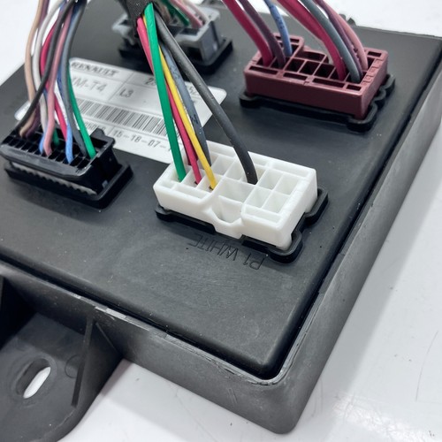 Vivaro Trafic Mk3 BCM Body control module UCH 231A08052R - Picture 6 of 13