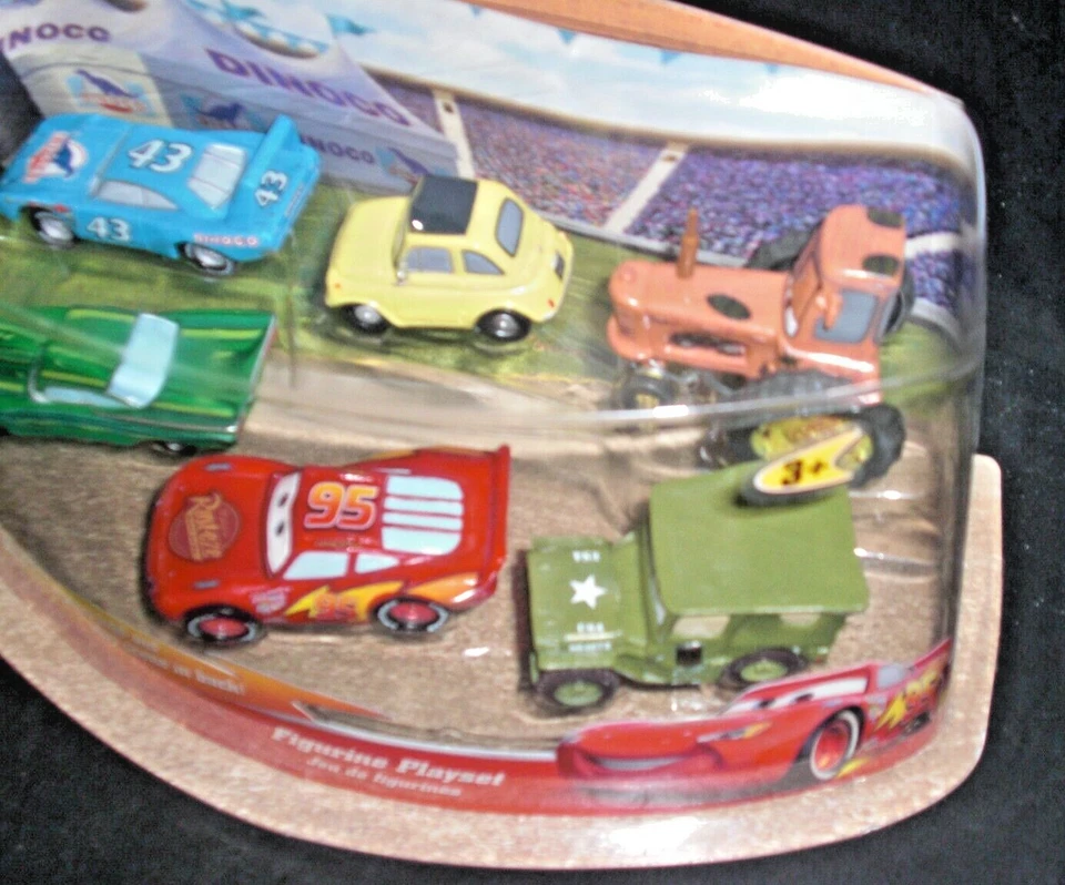 Disney Store World Of Cars Figura Juego 6 Piezas + Escena de Juego Desplegable Nuevo Foto 3 de 4