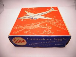CARTE POSTALE.AVION DOUGLAS DC7 pagnie TAI. EUR 1,00 - FR