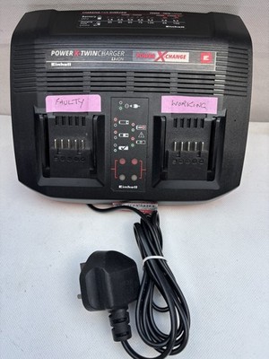 ORIGINAL EINHELL POWER X-TWIN 18V 3A DUAL AKKU LADEGERÄT LINKE SEITE IST DEFEKT