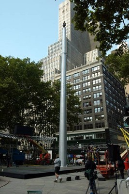 Master Mystifier David Blaine stands 100 feet above the ground for- Old Photo 13