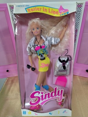 Rare Sindy Hasbro Roller Line Blade Vintage Nrfb Slight Shelfwear Box 