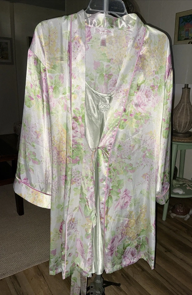 Oscar de la Renta 2 шт. Каледон Атласная Ночная Рубашка и Розовый Цветочный Халат S/M Розовая Этикетка - Изображение 2 из 4