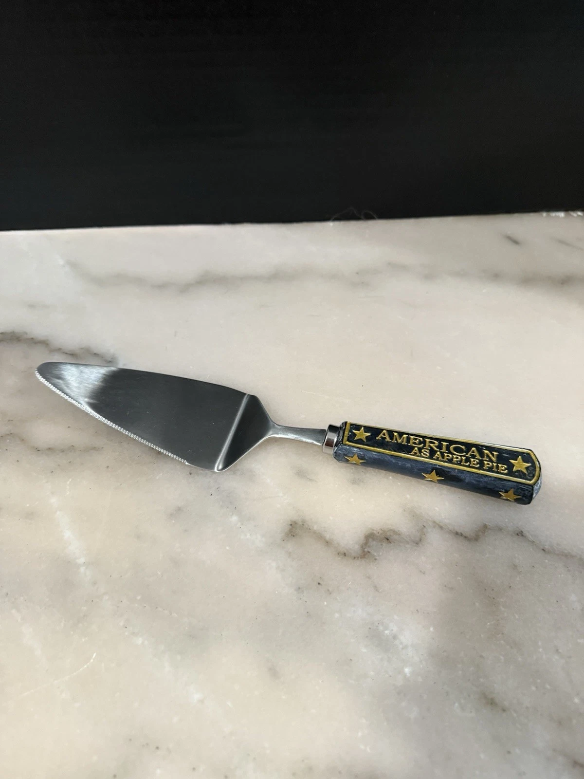 Boston Warehouse “American As Apple Pie” Server