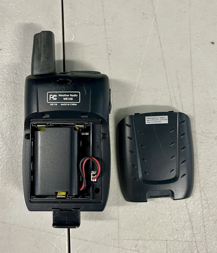 Oregon Scientific WRB308 NOAA Portable Weather Radio Base Unit - Image 4 of 4