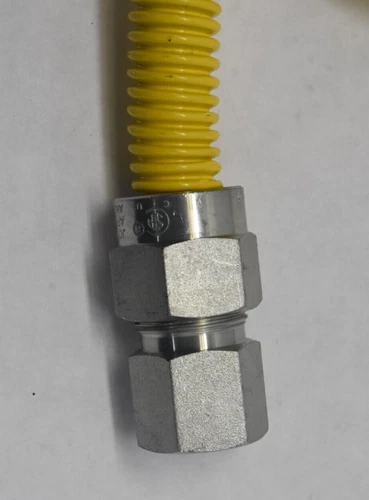 Jones Stephens G71119 18" Stainless Steel Gas Connector Yellow Hose 5/8 x 18 - Picture 3 of 5