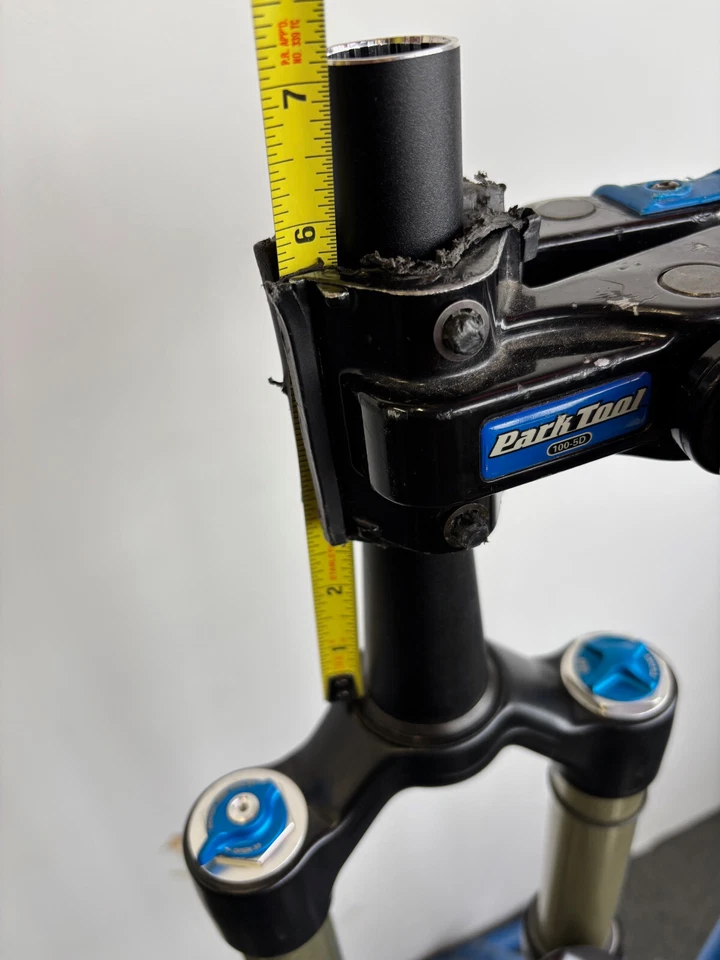 Fox 36 Float 27.5 Fit 140mm Tapered Suspension Fork - Image 4 of 4