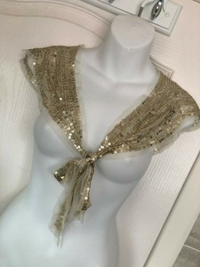 gold shoulder wrap