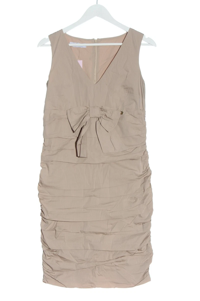 Vestito color shop carne aderente