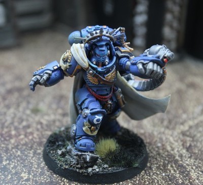 Space Marines  Ultramarines Captain in Gravis Armor - Artist Painted #5496