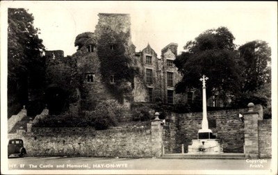 PC Hay-on-Wye Wales, Castle and Memorial - 4946276