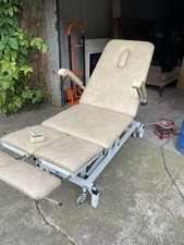 Akron Electic Split Leg Bariatric Podiatry Chair with Wheels Medical Equipment