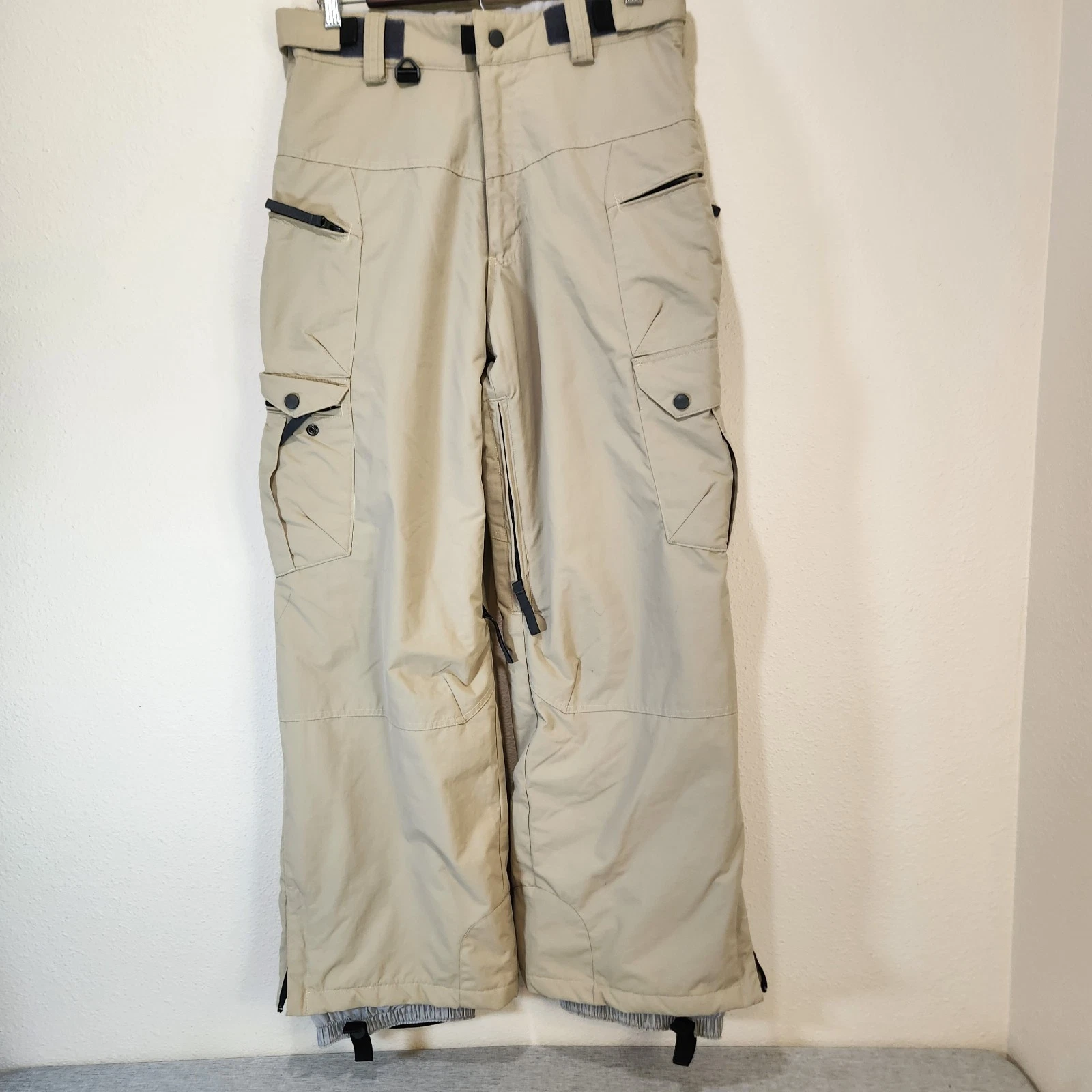 E408 Boys XL Snowboard Pants Tan Insulated Ski Winter Waterproof Cargo
Opens in a new window or tab