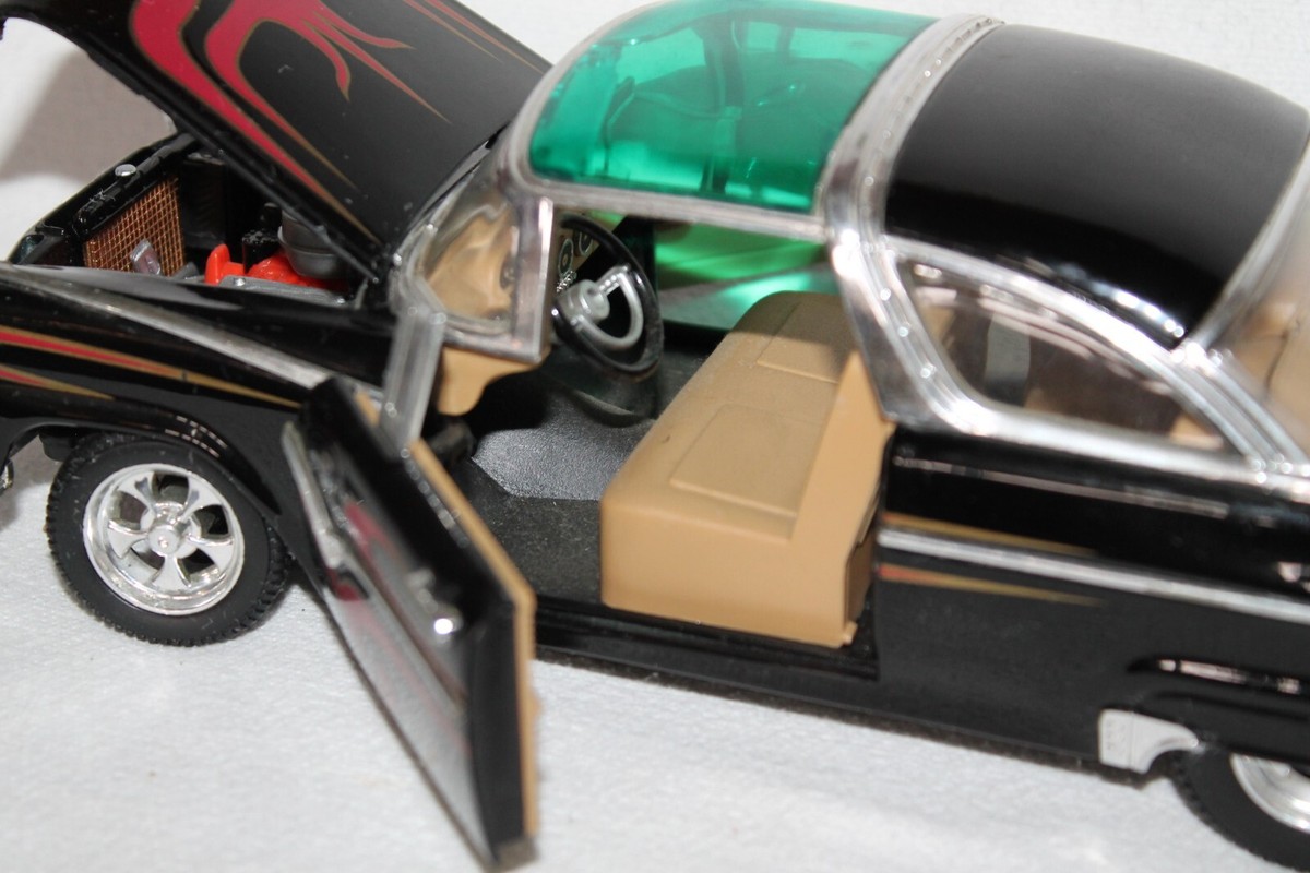 Miniature Ford Crown Victoria 1955 1/43 - Yat Ming Road Legends, Noire Et Blanche, Neuve