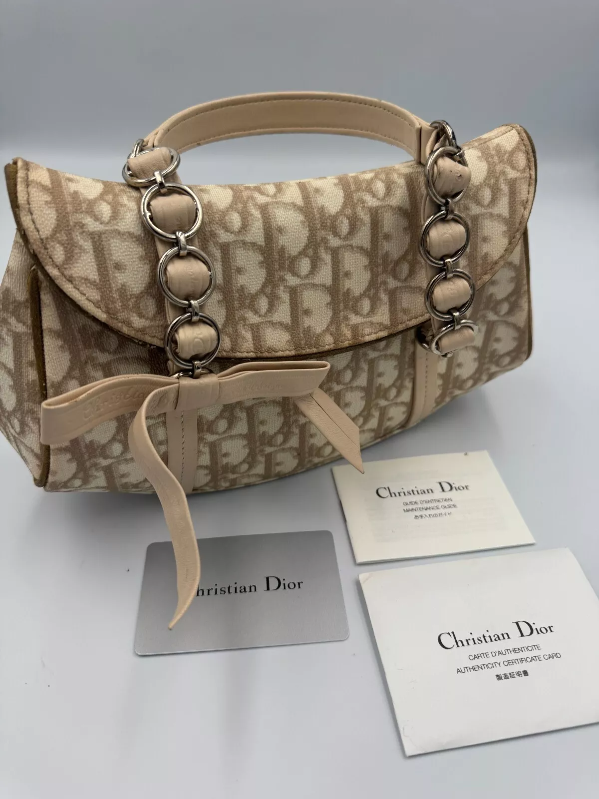 Sac bandoulière romantique Christian Dior Trotter cuir beige occasion du Japon 58