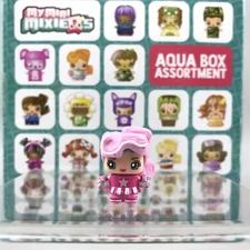 My Mini MixieQ's Aqua Box AB-2 Figurines - Pink Star Cheerleader