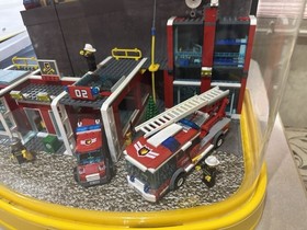 Lego City Store Display #7741 #7208 #3221 Helicopter Spins, Read Description**