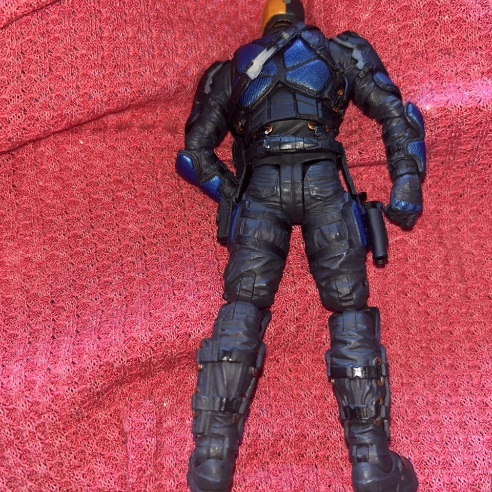 Figura suelta Arrowverse de 7" serie de televisión Deathstroke de DC Collectibles CW Arrowverse Foto 2 de 4
