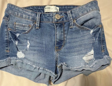 Women  s shorts Mudd Low Rise Distressed Stretch Size 3