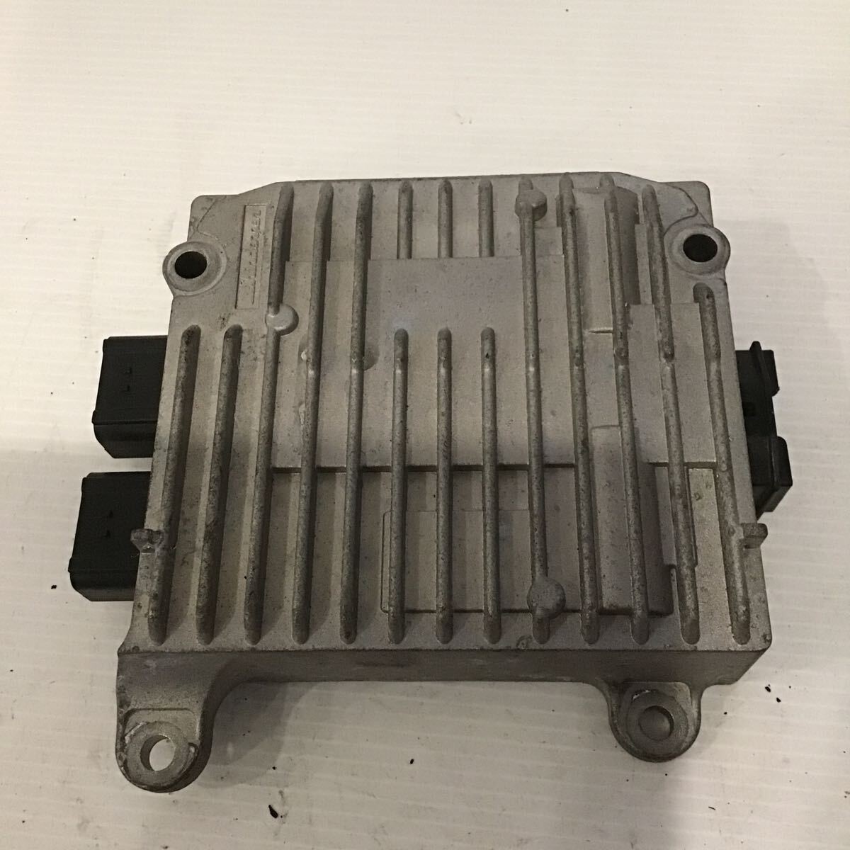 ② ズーマー　zoomer ecu エンジンコントロールユニット ホンダ（HONDA） ズーマー ECU 純正 中古 バイク 部品 AF58 CDI