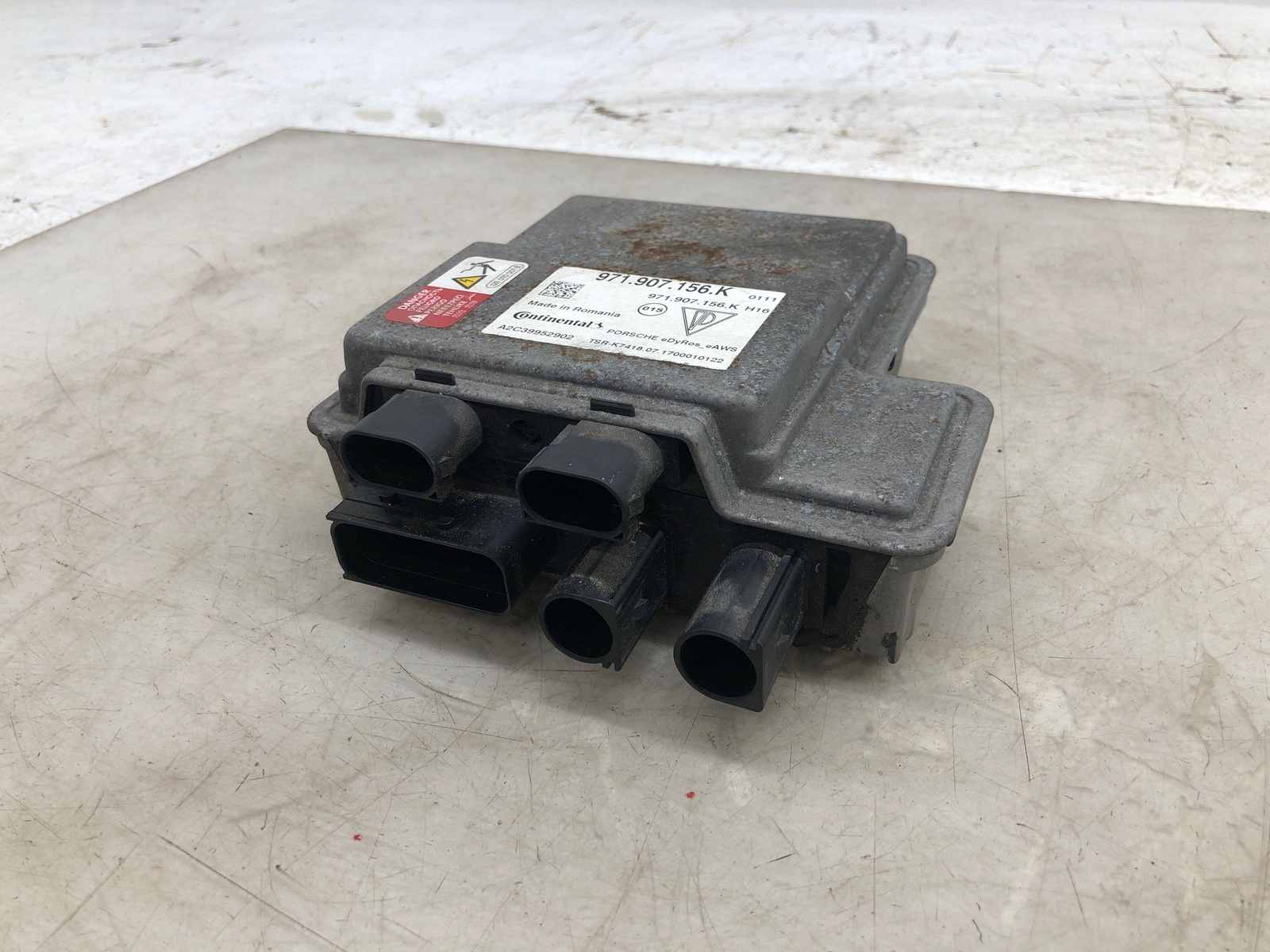 2016-2020 BENTLEY BENTAYGA ACTIVE ROLL STABILIZATION CONTROL MODULE 971907156K