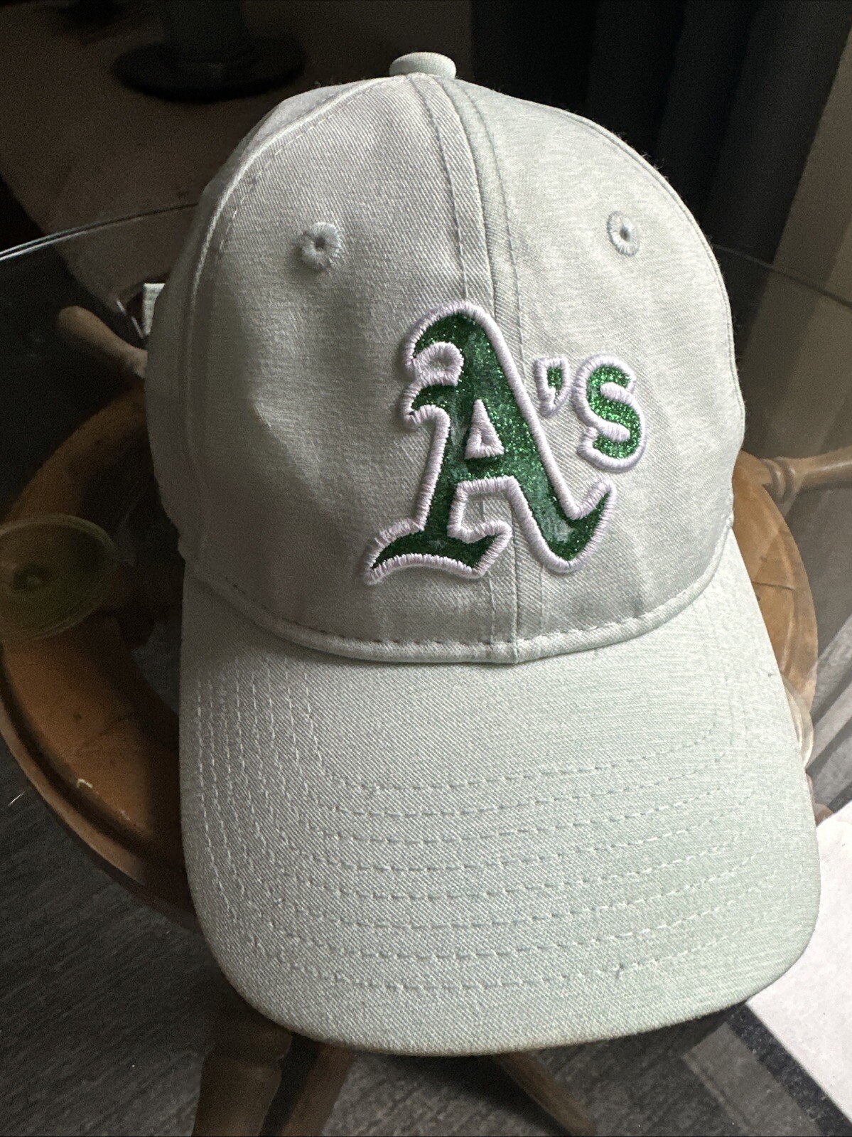 New Era 9twenty Oakland Athletics MLB Strapback Hat Light Green / Sparkles