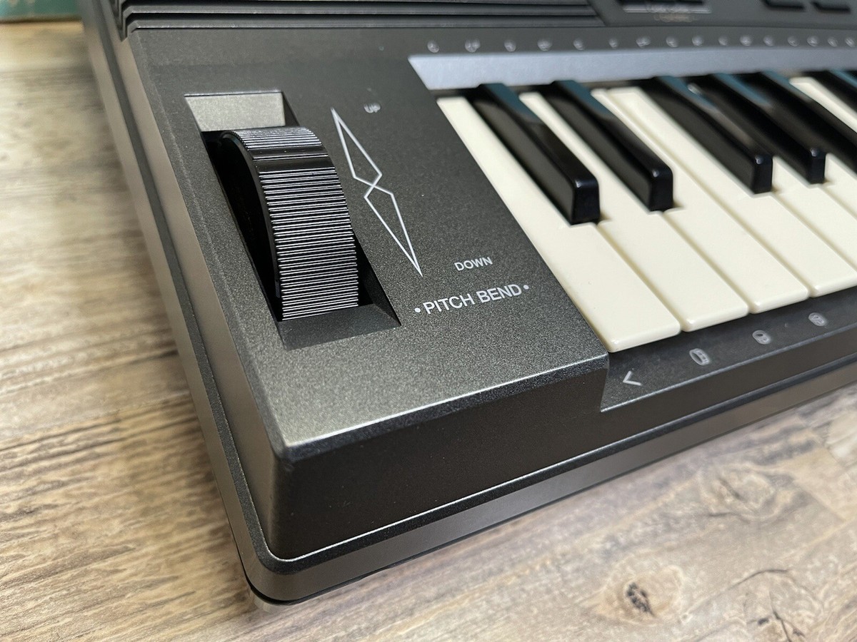Casio HT-700 Programmable Music Keyboard Syntheizer Incredible