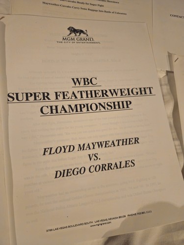 FLOYD MAYWEATHER JR vs DIEGO CORRALES PRESS PAPERS MEDIA INFO MGM GRAND VEGAS - Bild 2 von 10