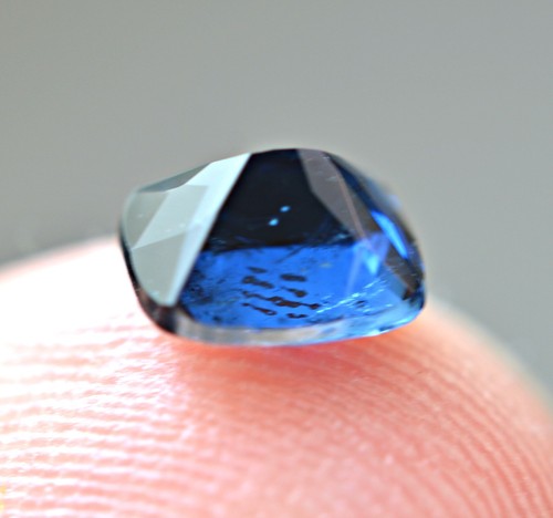 0.74ct Beautiful Best Quality Tourmaline Top Cut Gemstone from Afghanistan - Foto 7 di 7