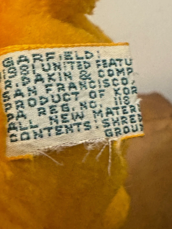 Vintage Garfield Large Sitting 10” Plush Dakin 1981 Orange Cat - Image 4 of 4