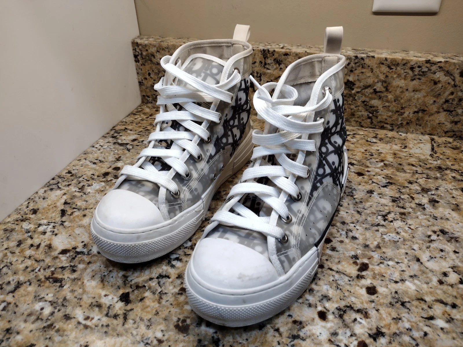 BASKETS MONTANTES DIOR HOMME TAILLE EU38 US6 LIVRAISON GRATUITE