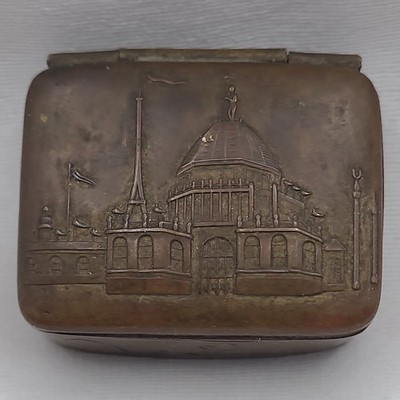 Antique brass Worlds Fair Snuff / trinket / pill Box pretty cool!