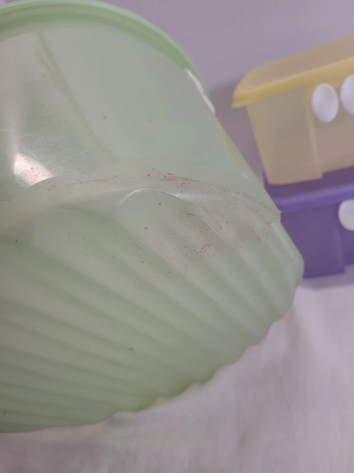 Tupperwear fridgemate set 3998A-2 grren,3993A-3 yellow, 3991A-4 purple set - Image 3 of 4