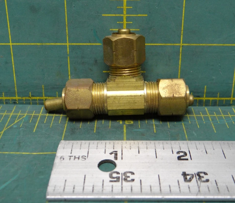 3/8 in. to 3/8 in. to 3/8 in. O.D. Brass Compression Tee Fitting w/ Tube Insert - Image 2 of 3