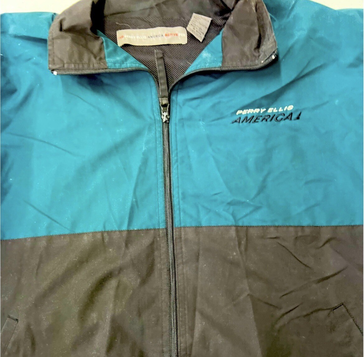 Men's Perry Ellis Jacket Size Medium