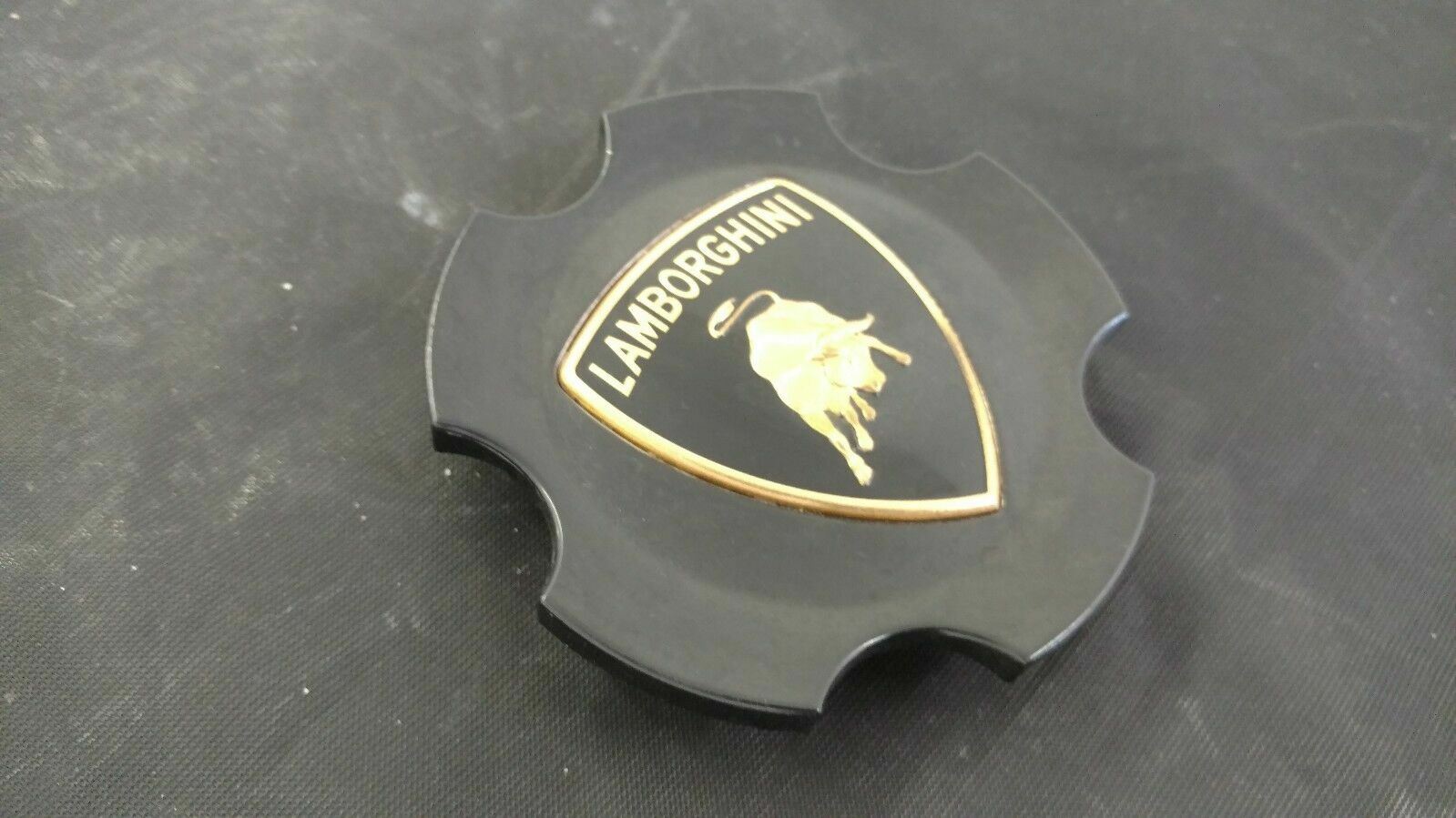 LAMBORGHINI MURCIELAGO LP640 RIM CENTER HUB CAP OEM 410601147