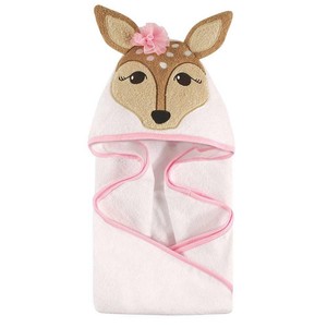 newborn towel bath