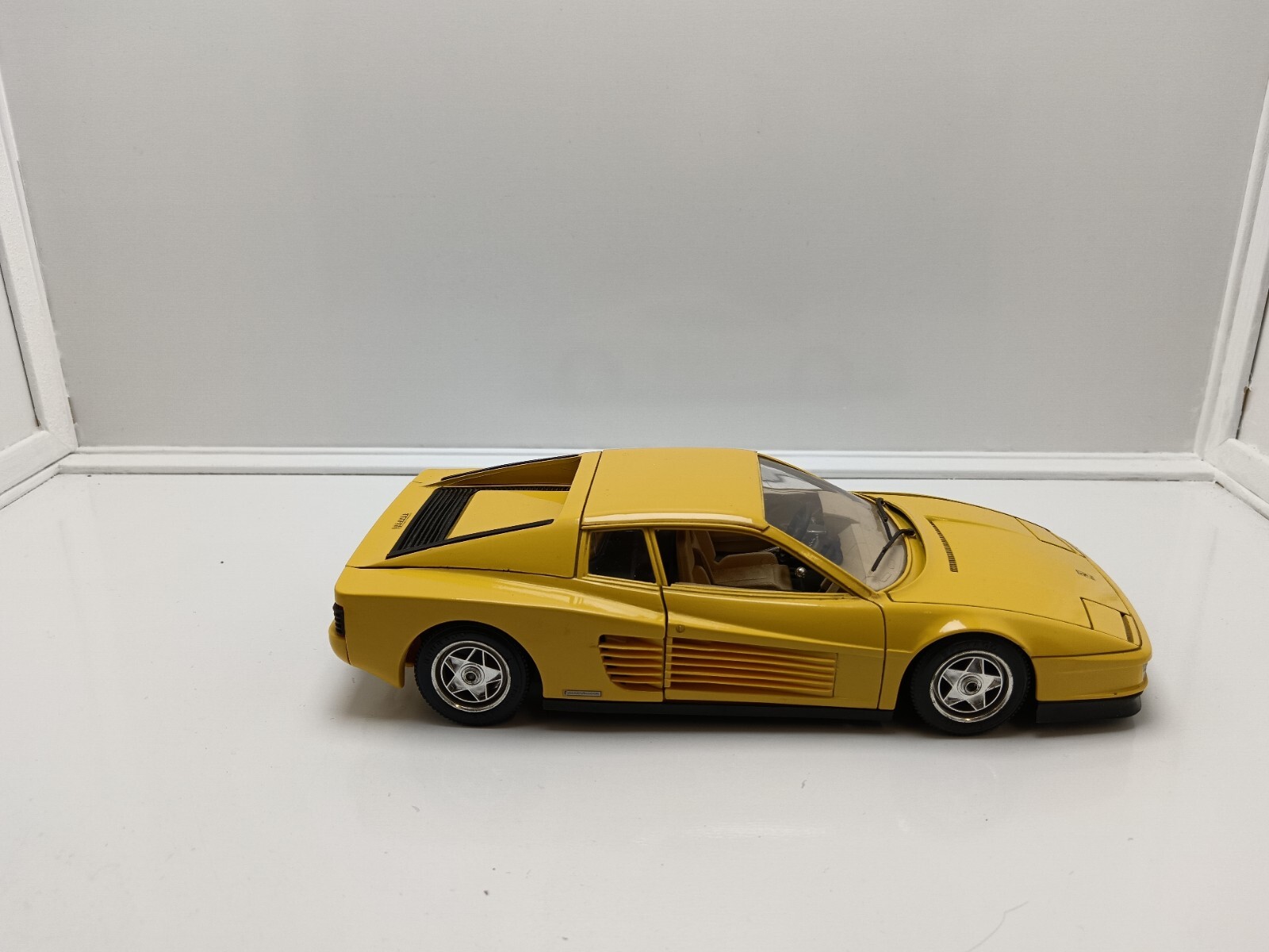 Ferrari Testarossa Jaune CIRCUIT 24 | Voiture Slot Racing 12V Incomplète