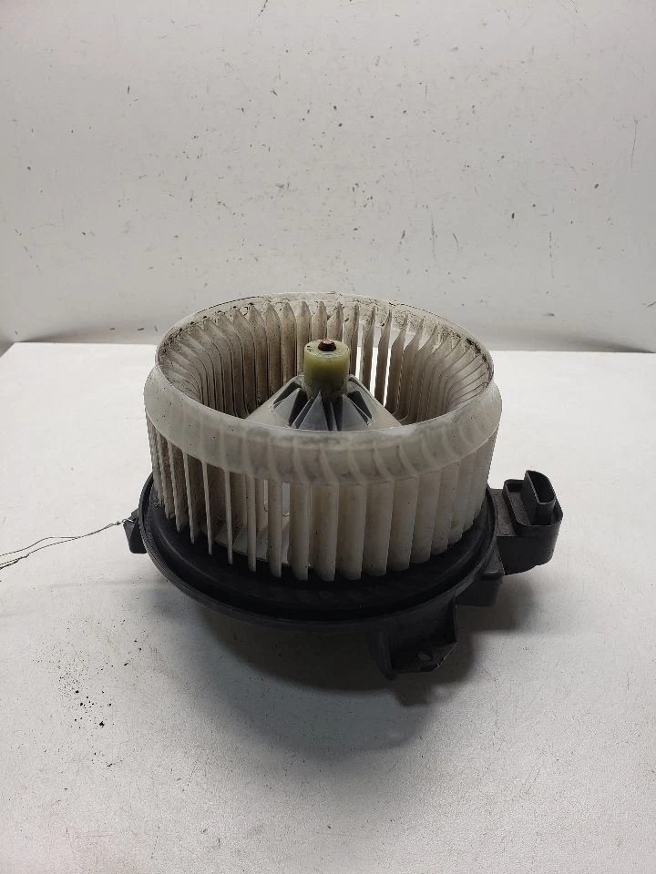 Motor soplador delantero compatible con 05-18 AVALON 1418118 Foto 2 de 4