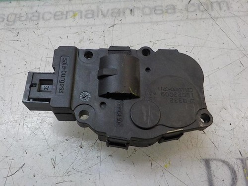 64119321034 MOTEUR / ACTIONNEUR DE VOLET DE CLIMATISATION / CZ1139300711 / CZ113 - Photo 1/4