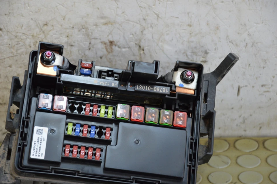 25654 Centralina portafusibili Hyundai i20 dal 2007 al 2014 cod 91941-1j200 - Immagine 4 di 4