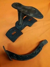 ANTICA INCUDINE SUPPORTO CON FORME ATTREZZI CALZOLAIO CIABATTINO 